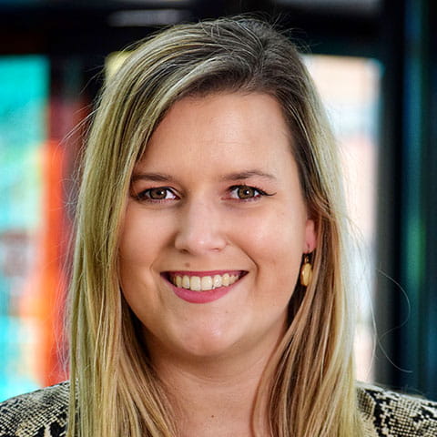 Liz Latta headshot