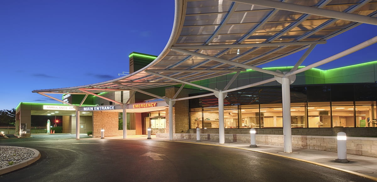 An exterior view of the entrance to the ProMedica Fostoria Community Hospital.